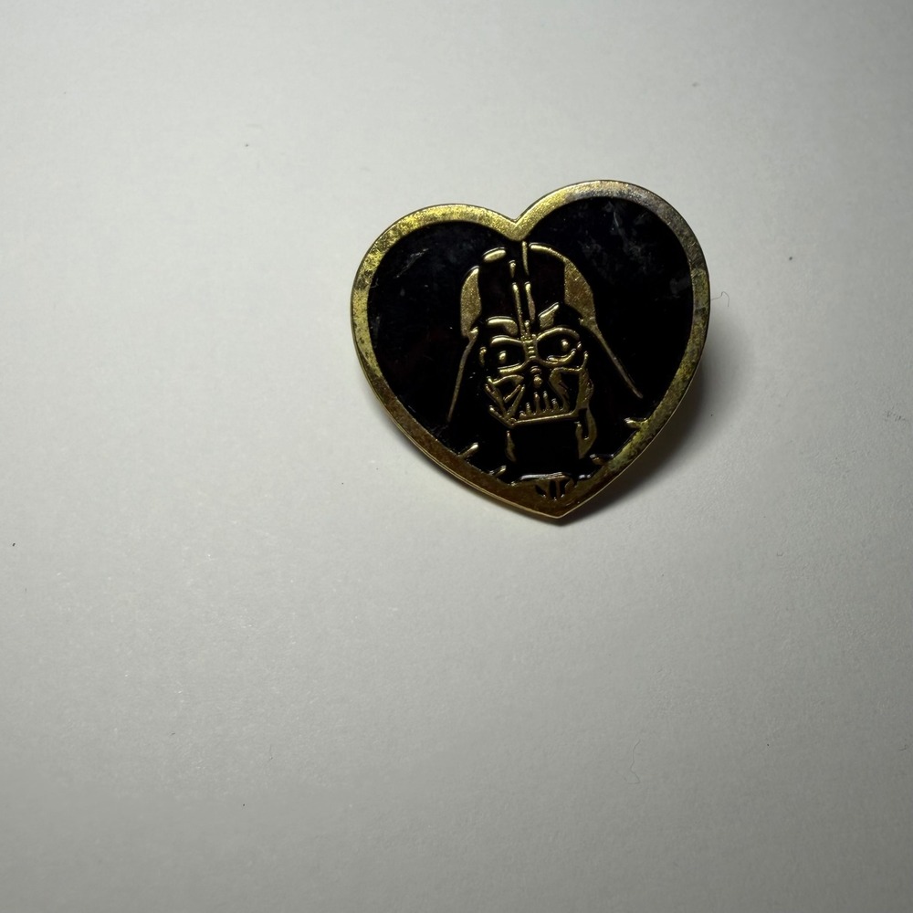 Star Wars Darth Vader Heart Enamel Pin Variety Gold Tone Lucasfilm 2013 LFL - Picture 2 of 7